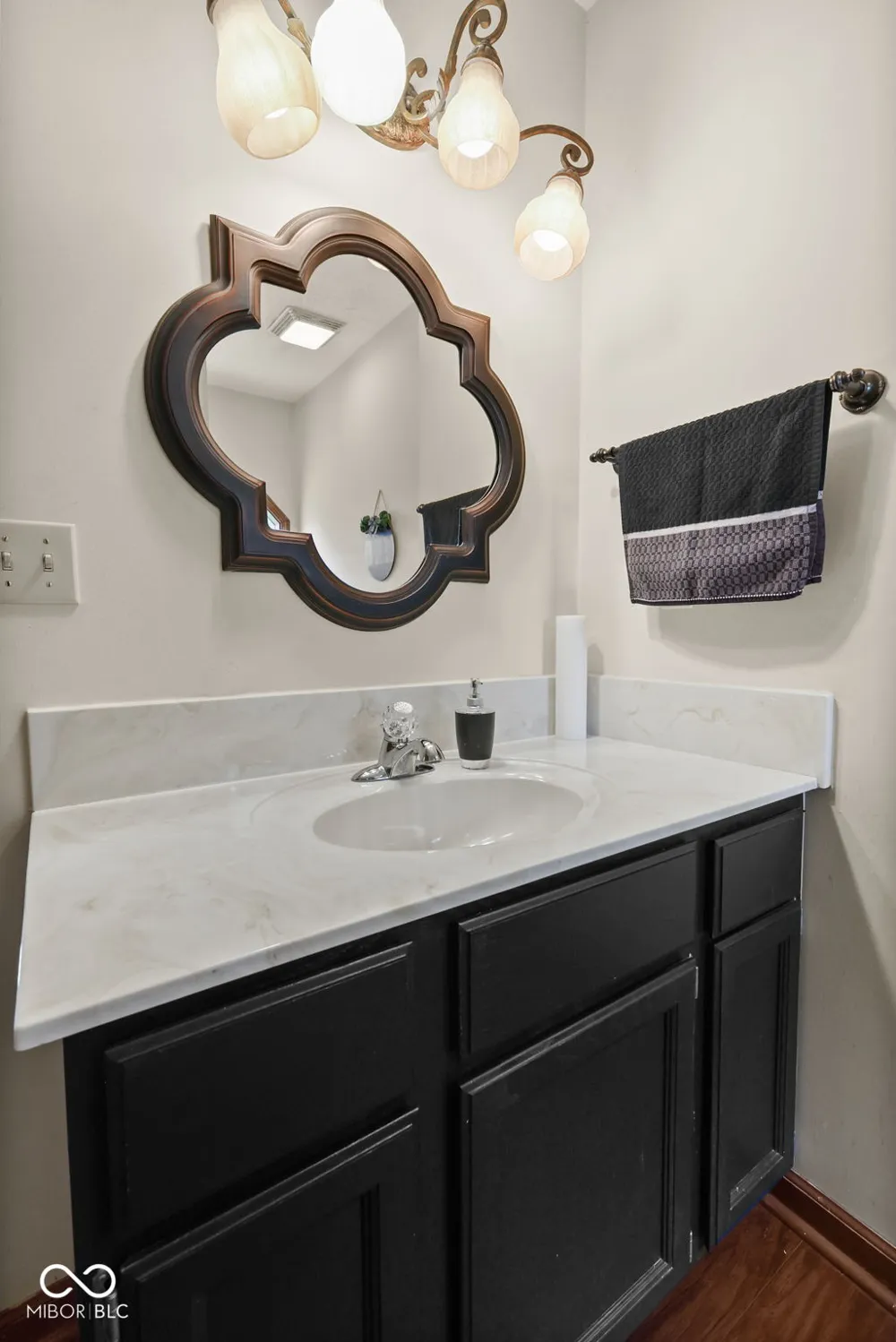 1041 New Harmony Drive Indianapolis, IN 46231