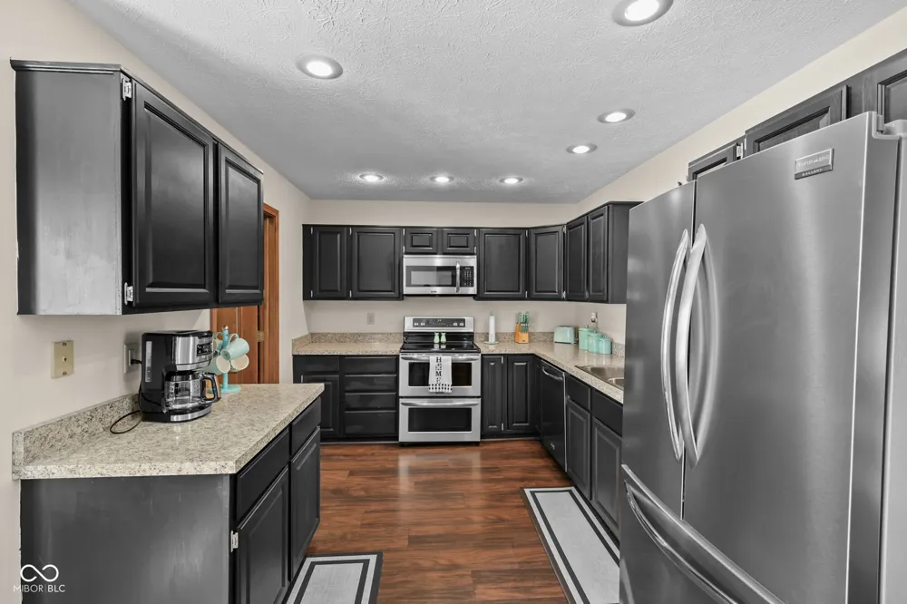 1041 New Harmony Drive Indianapolis, IN 46231