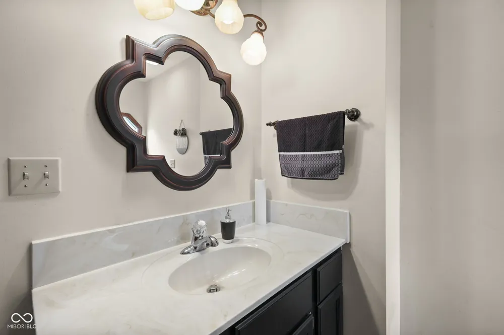 1041 New Harmony Drive Indianapolis, IN 46231