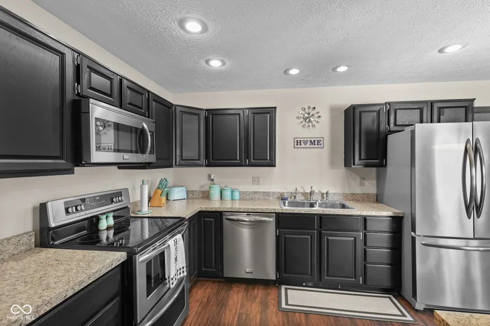 1041 New Harmony Drive Indianapolis, IN 46231