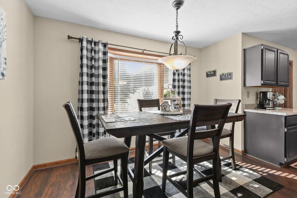1041 New Harmony Drive Indianapolis, IN 46231