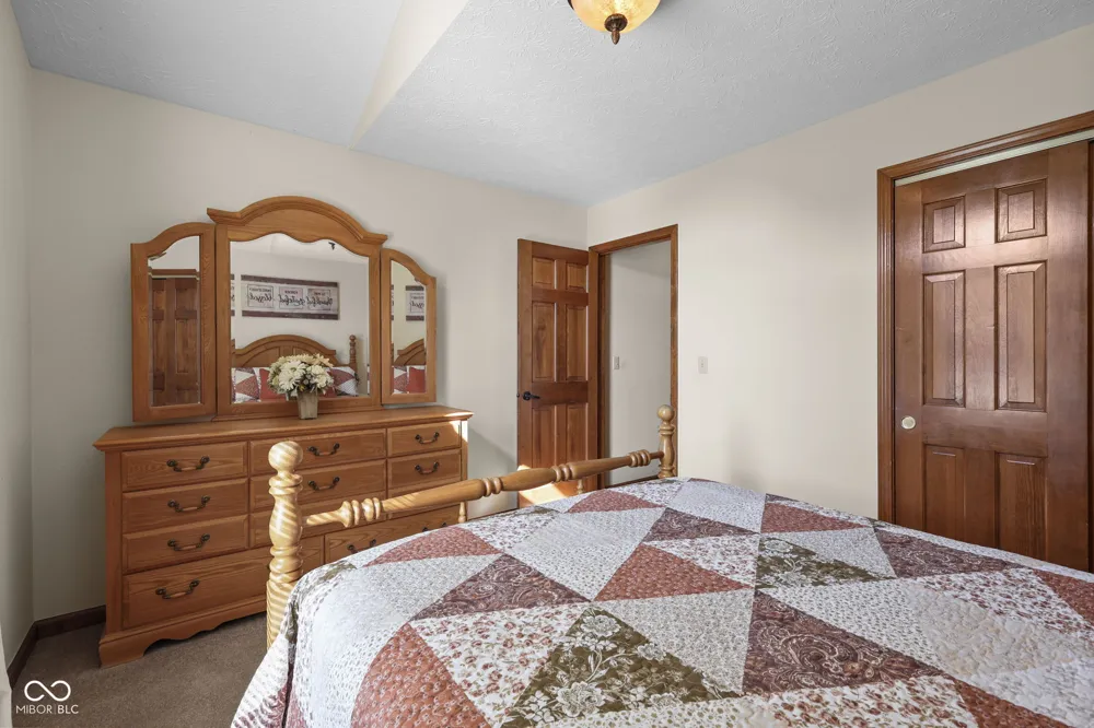 1041 New Harmony Drive Indianapolis, IN 46231