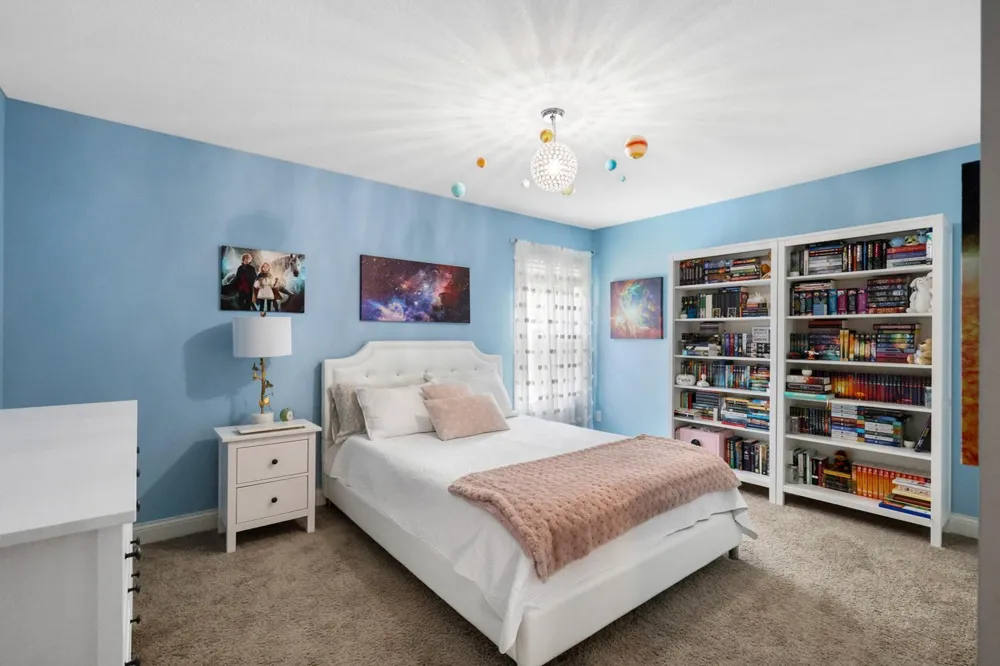 2147 Spring Lake Court Shakopee, MN 55379