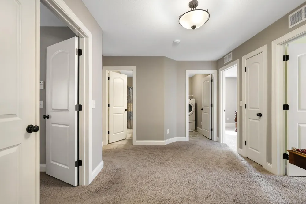 2147 Spring Lake Court Shakopee, MN 55379