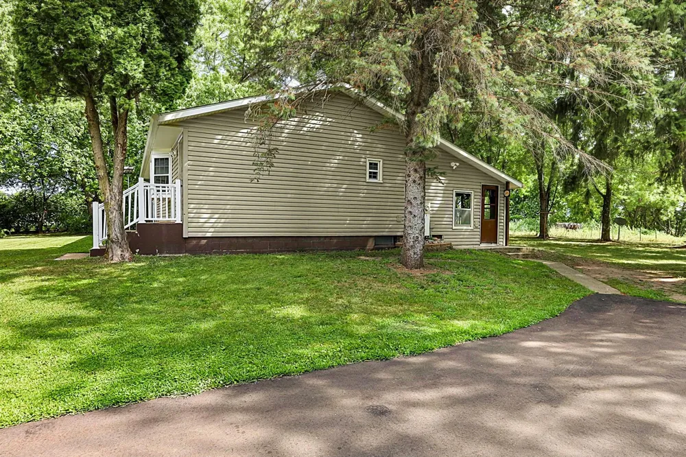 25385 County Road 34 Paynesville, MN 56362