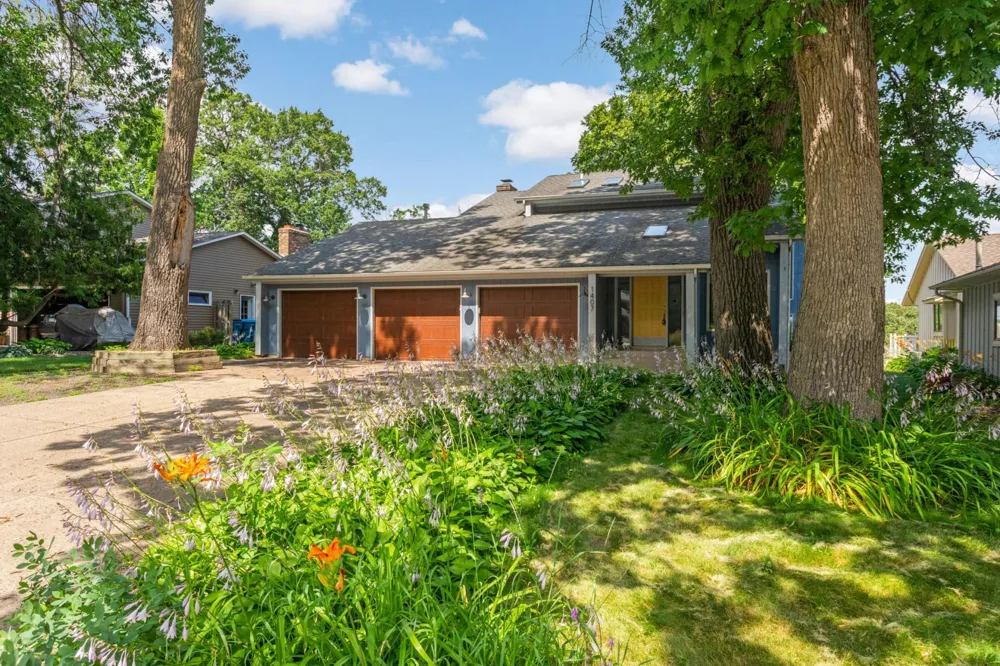 1407 Bay Point Drive SE Forest Lake, MN 55025