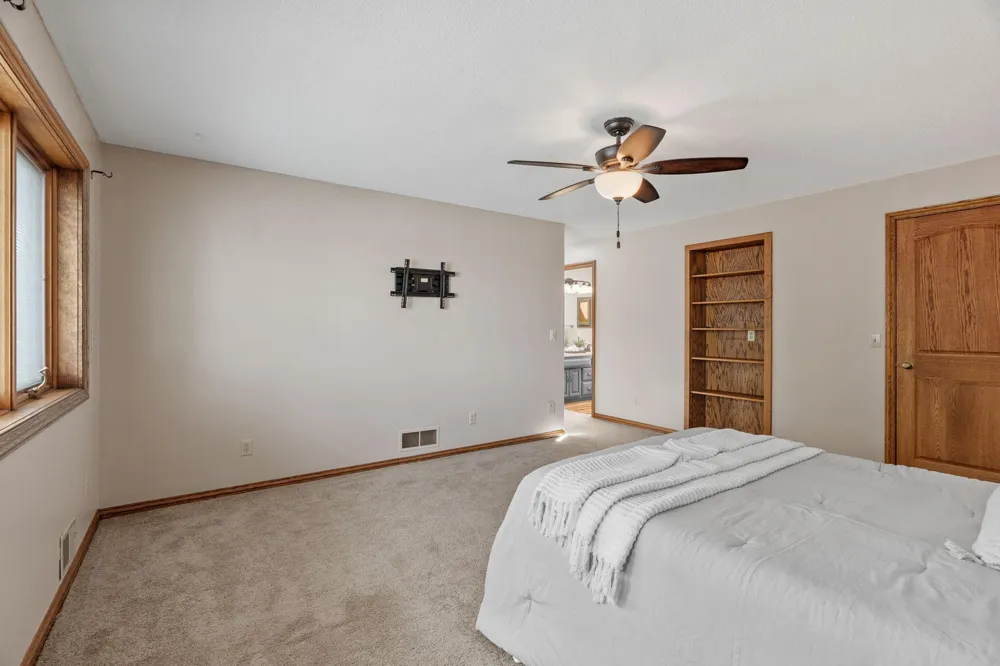 1407 Bay Point Drive SE Forest Lake, MN 55025