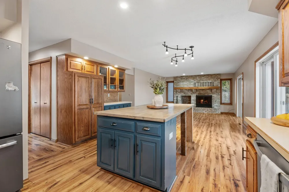 1407 Bay Point Drive SE Forest Lake, MN 55025