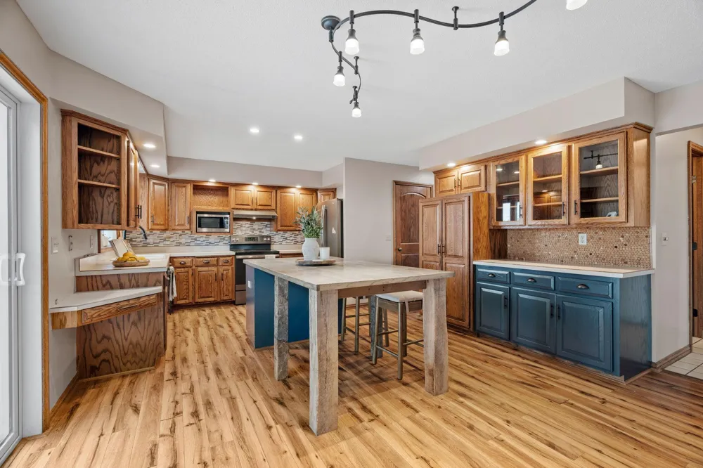 1407 Bay Point Drive SE Forest Lake, MN 55025