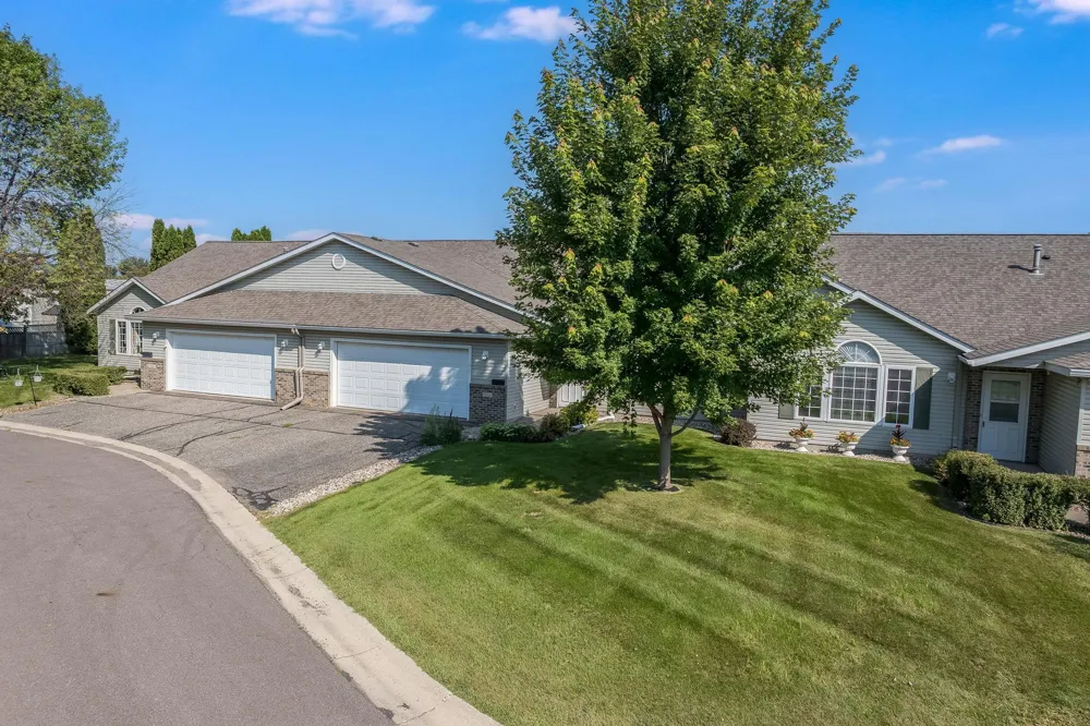 122 Oxford Path Mankato, MN 56001