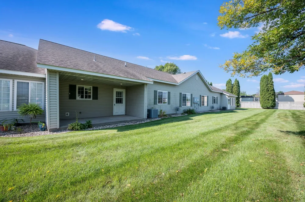122 Oxford Path Mankato, MN 56001