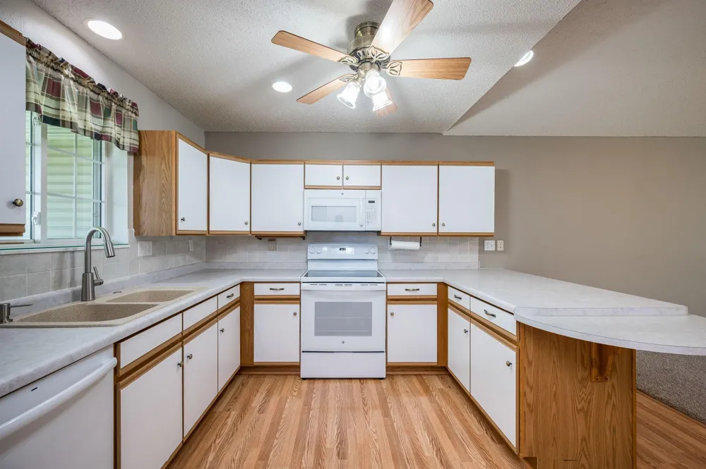 122 Oxford Path Mankato, MN 56001