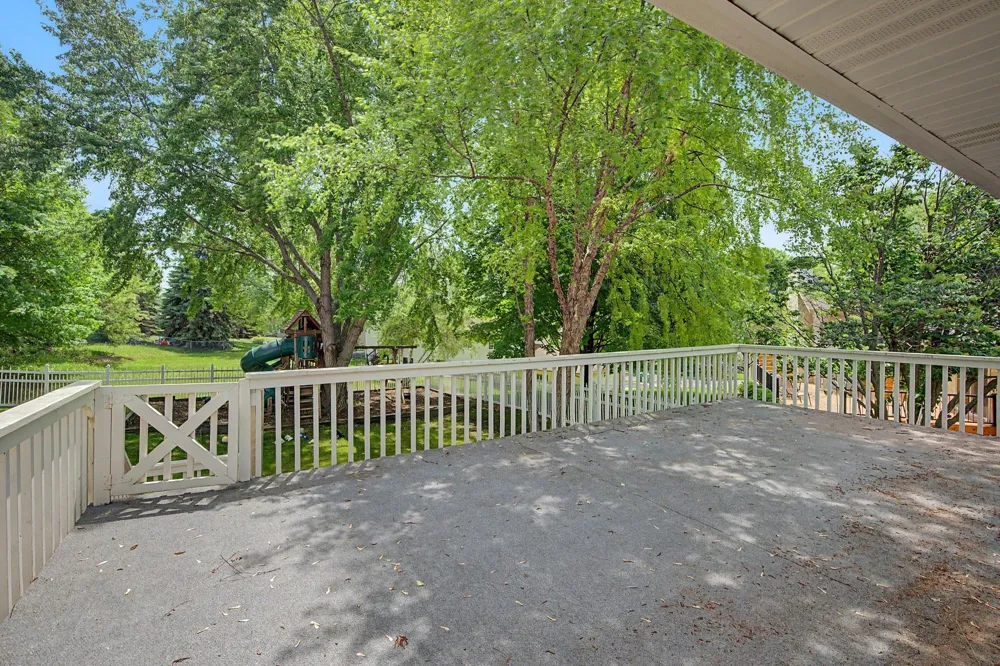13901 92nd Place Maple Grove, MN 55369