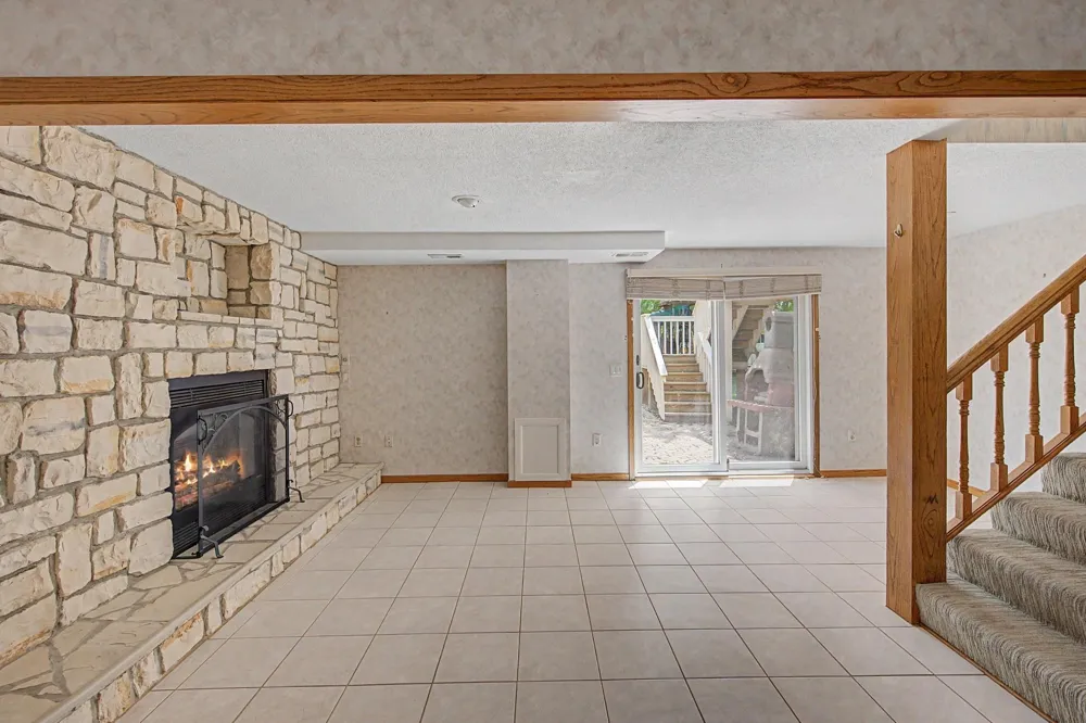 13901 92nd Place Maple Grove, MN 55369