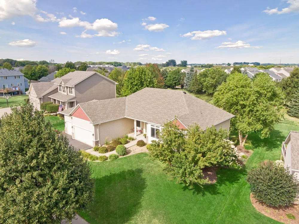 1542 Sparrow Road Waconia, MN 55387