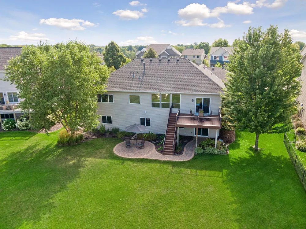 1542 Sparrow Road Waconia, MN 55387