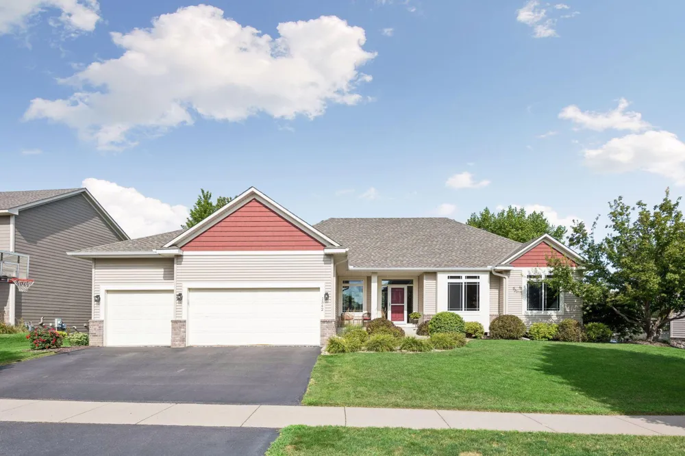 1542 Sparrow Road Waconia, MN 55387