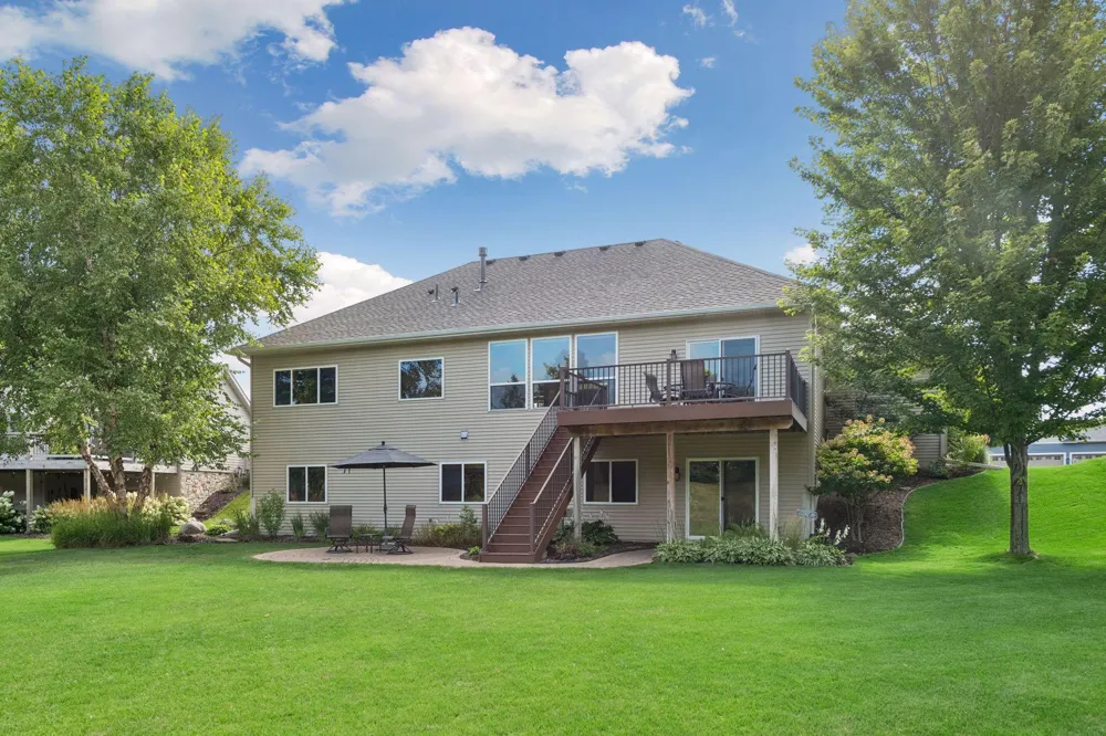 1542 Sparrow Road Waconia, MN 55387