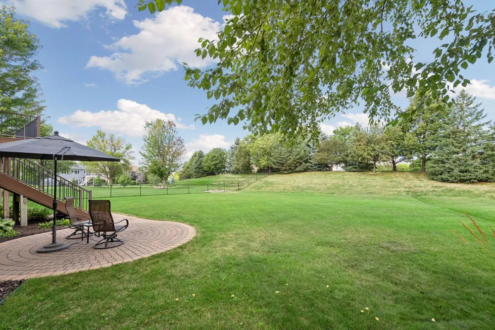 1542 Sparrow Road Waconia, MN 55387