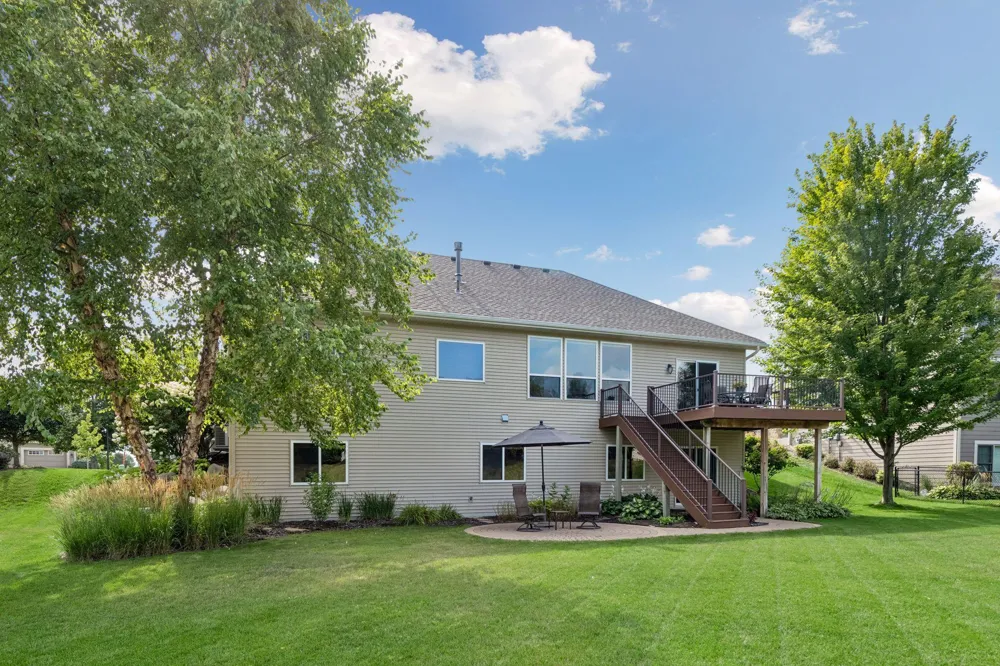 1542 Sparrow Road Waconia, MN 55387