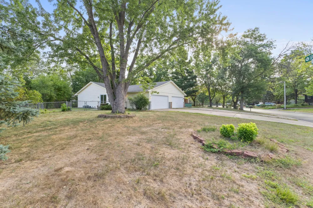 2163 109th Lane NW Coon Rapids, MN 55433