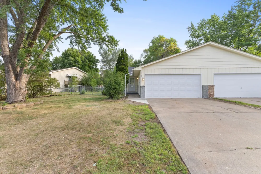 2163 109th Lane NW Coon Rapids, MN 55433