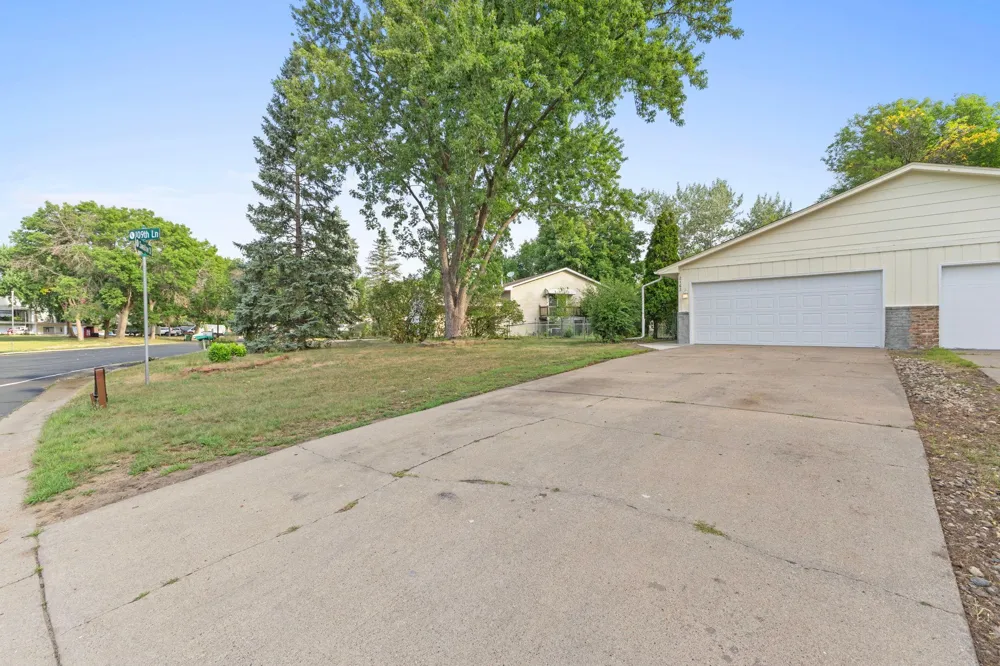 2163 109th Lane NW Coon Rapids, MN 55433