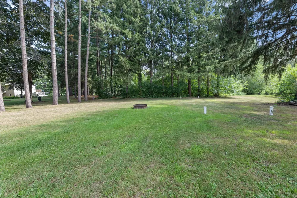 S2406 County Road Oo Buffalo City, WI 54622