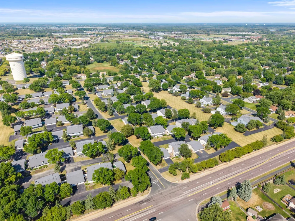 9362 Ranchview Lane Maple Grove, MN 55369