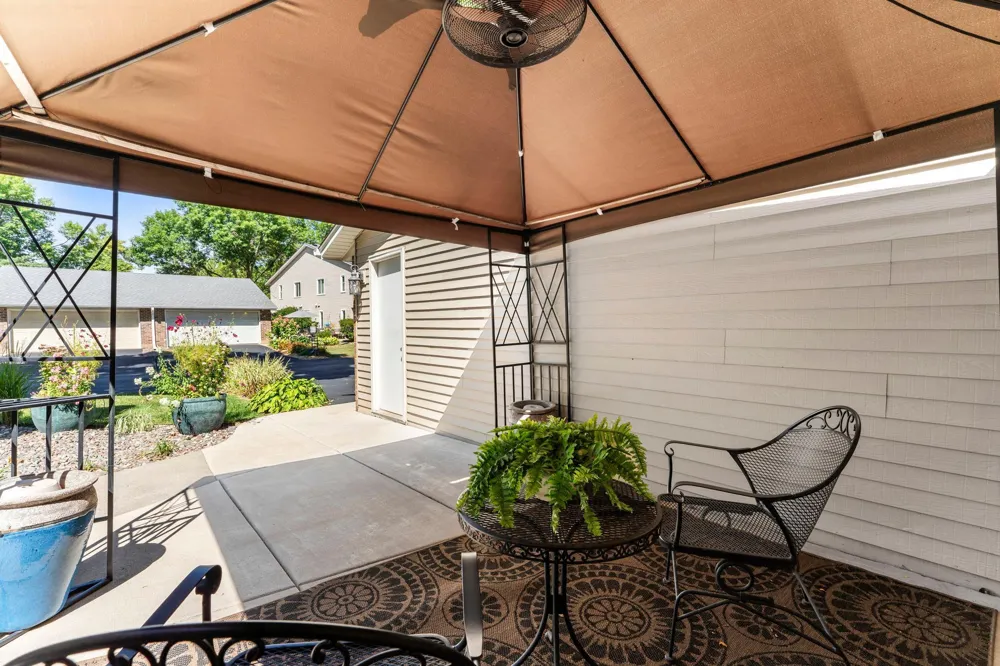 9362 Ranchview Lane Maple Grove, MN 55369