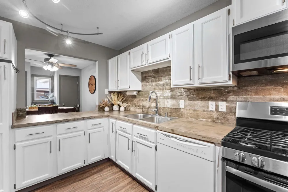 9362 Ranchview Lane Maple Grove, MN 55369