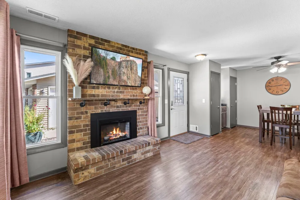 9362 Ranchview Lane Maple Grove, MN 55369