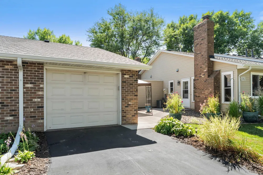 9362 Ranchview Lane Maple Grove, MN 55369