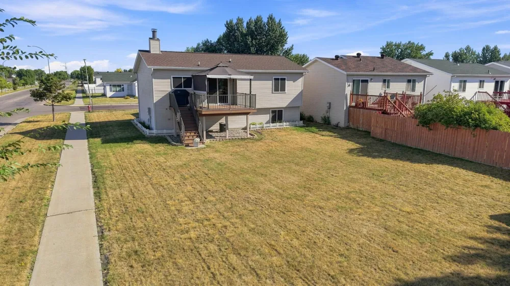 5164 10th Avenue S Fargo, ND 58103