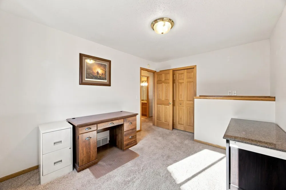 5164 10th Avenue S Fargo, ND 58103
