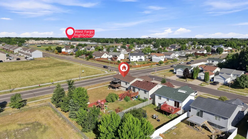 5164 10th Avenue S Fargo, ND 58103
