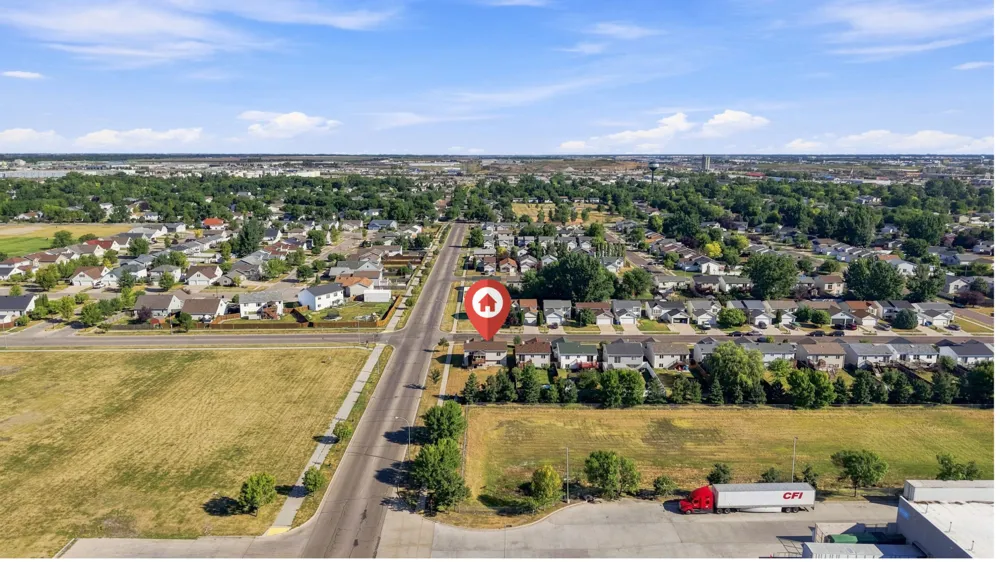 5164 10th Avenue S Fargo, ND 58103
