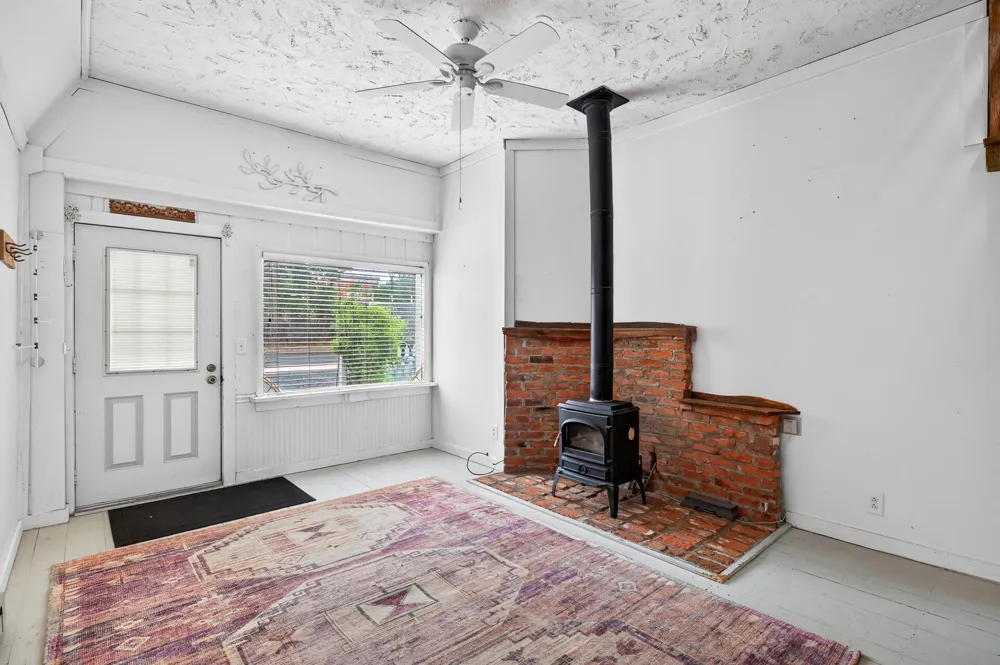 215 Franklin Avenue E Delano, MN 55328