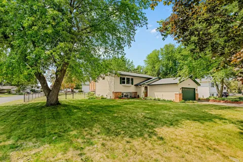 406 Schilling Circle NW