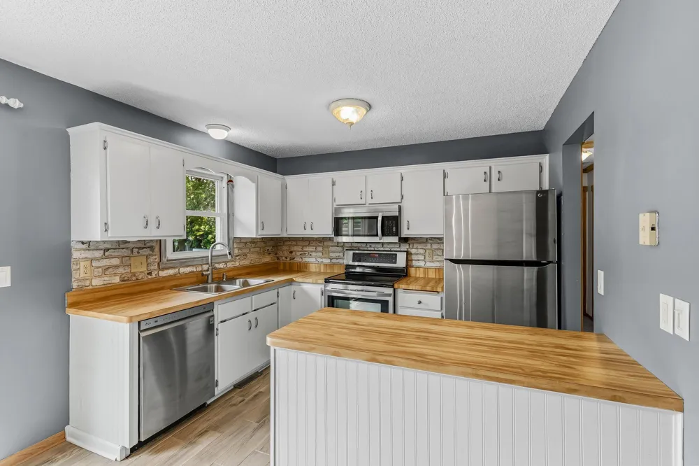 406 Schilling Circle NW Forest Lake, MN 55025