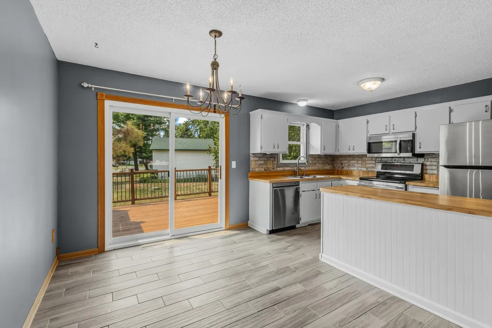 406 Schilling Circle NW Forest Lake, MN 55025
