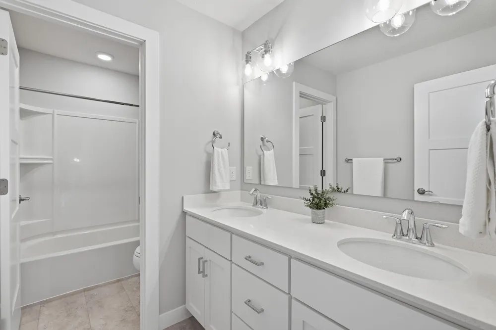 4227 Arbor Bay Woodbury, MN 55129