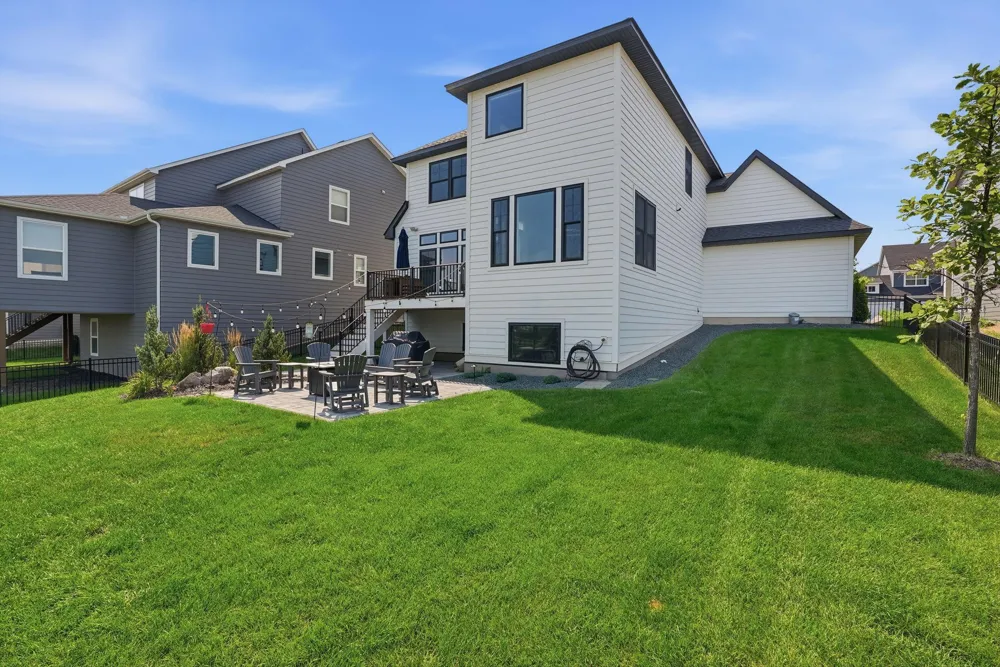 4227 Arbor Bay Woodbury, MN 55129