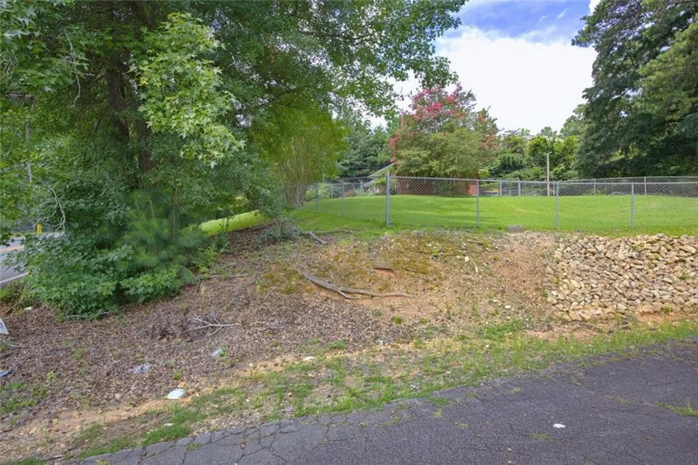 2421 Maner Road SE Atlanta, GA 30339