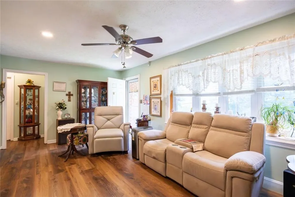 2421 Maner Road SE Atlanta, GA 30339