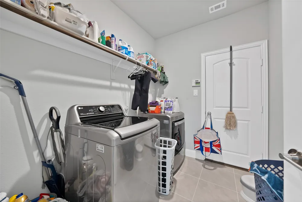 2208 Birdwatch Lane Mansfield, TX 76084