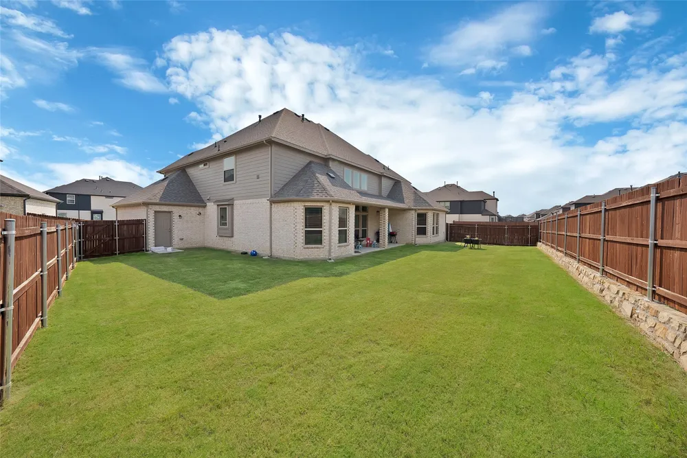 2208 Birdwatch Lane Mansfield, TX 76084