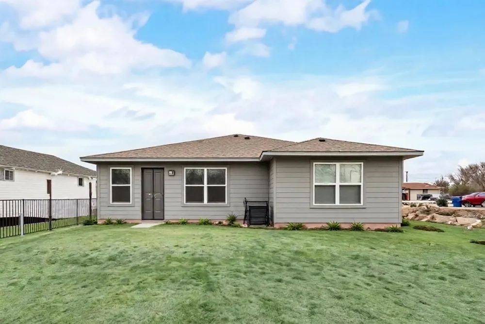 3807 Alsbury Street Dallas, TX 75216