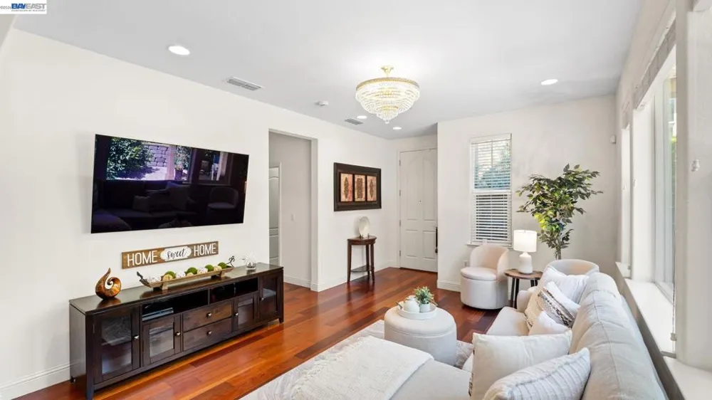 3207 Vittoria Loop Dublin, CA 94568