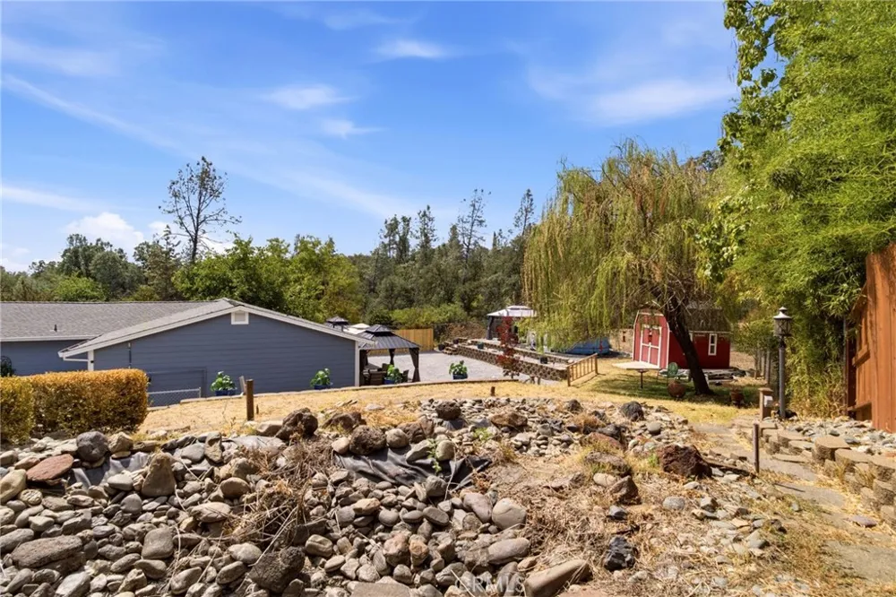 1045 Jaxon Way Redding, CA 96003